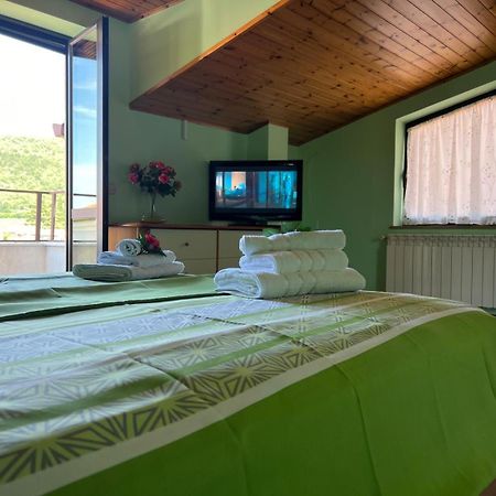 Apartma Mimi Dekani Esterno foto