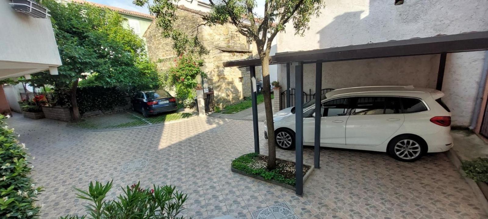 Apartma Mimi Dekani Esterno foto